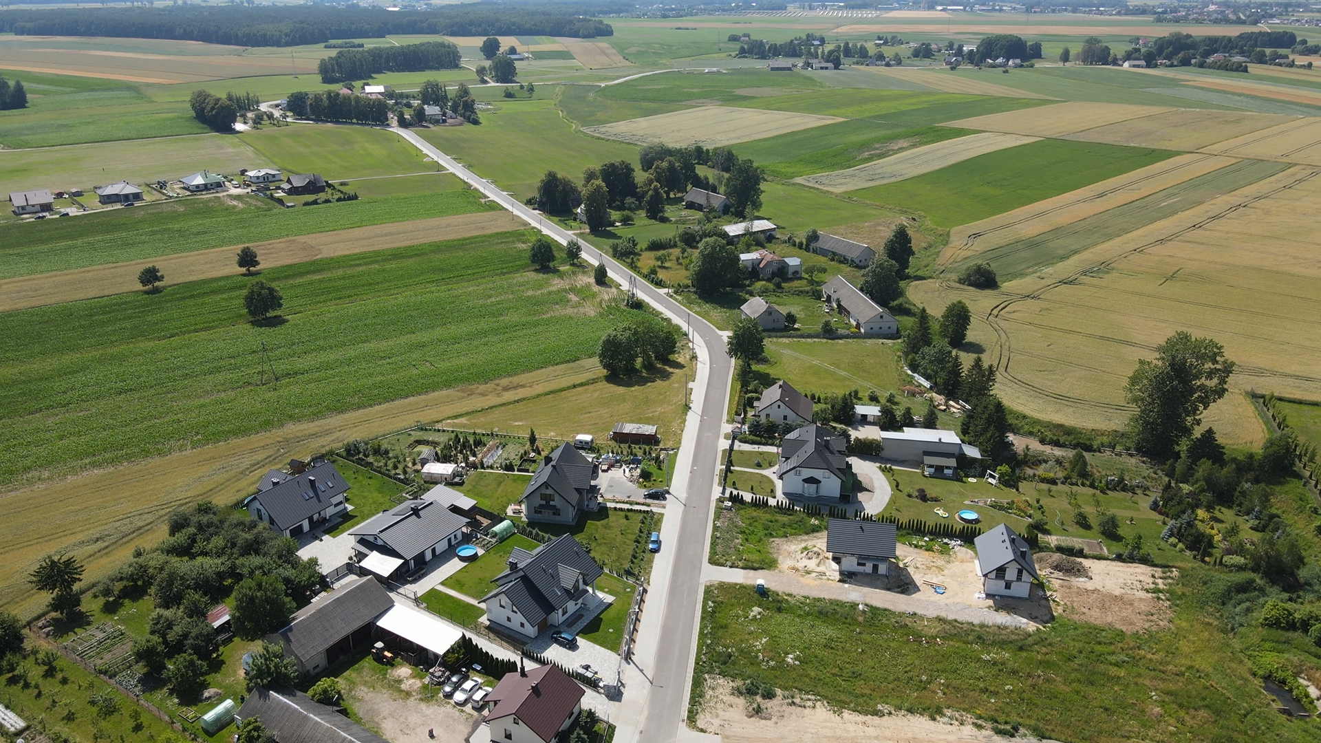 Droga powiatowa z drona