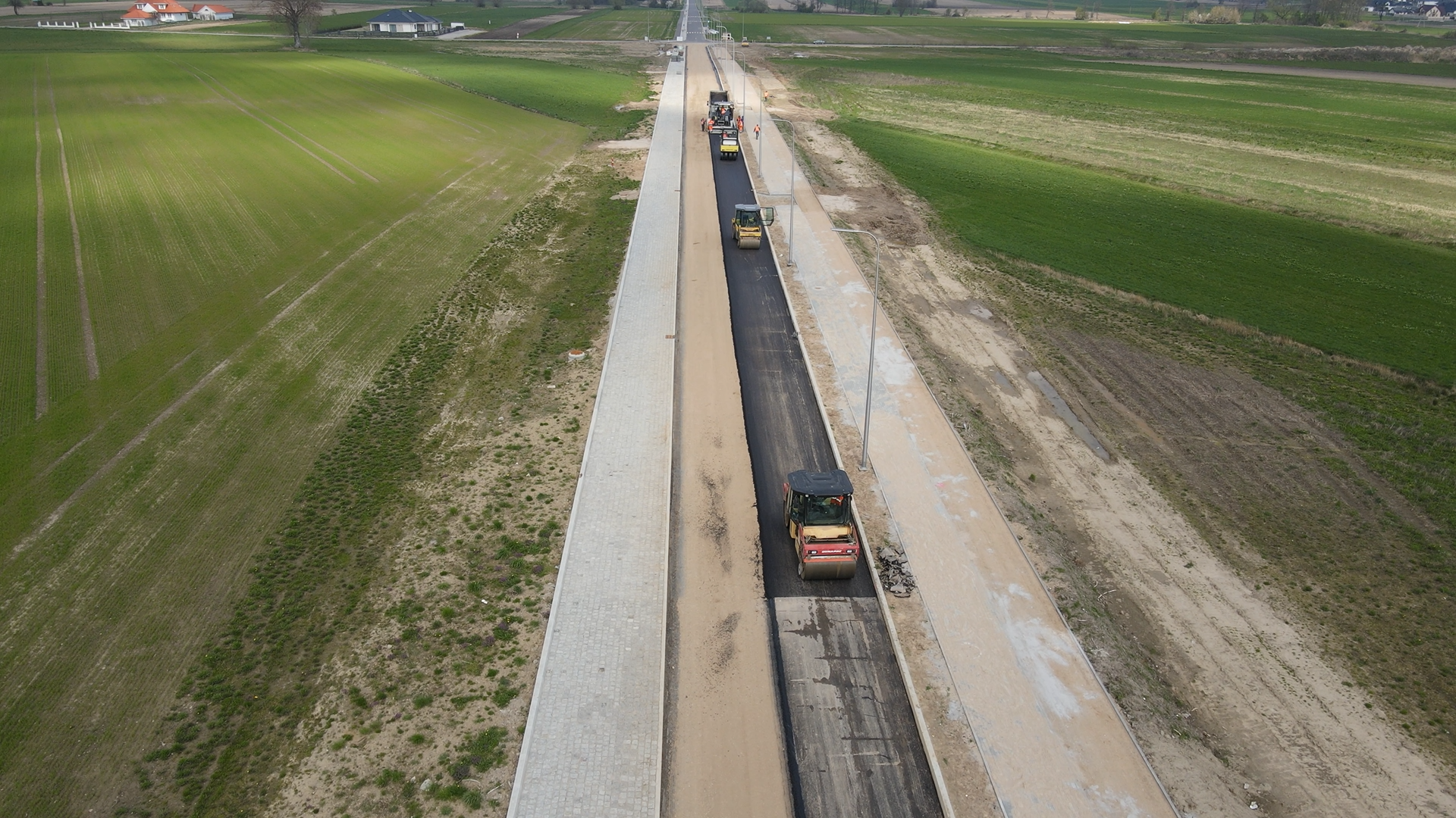 Budowa drogi z drona